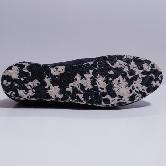 TOMS Black & White - Picture 3 of 5